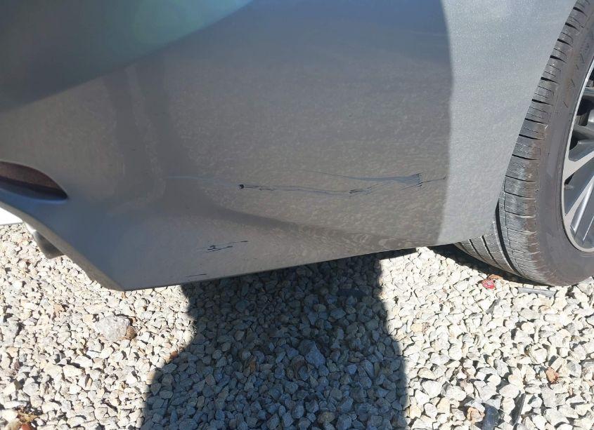 Photo 22 of 2018 Toyota Camry SE (VIN 4T1B11HK8JU605892)