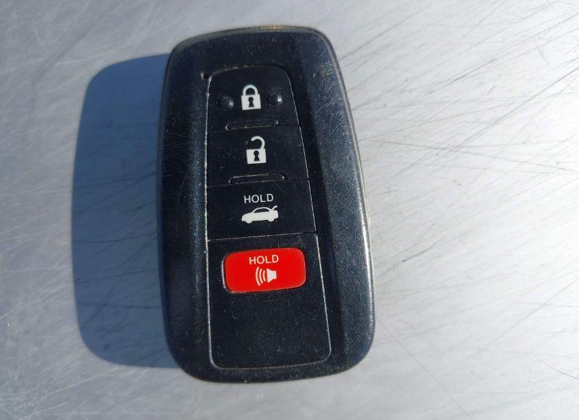 Photo 11 of 2018 Toyota Camry SE (VIN 4T1B11HK8JU645146)