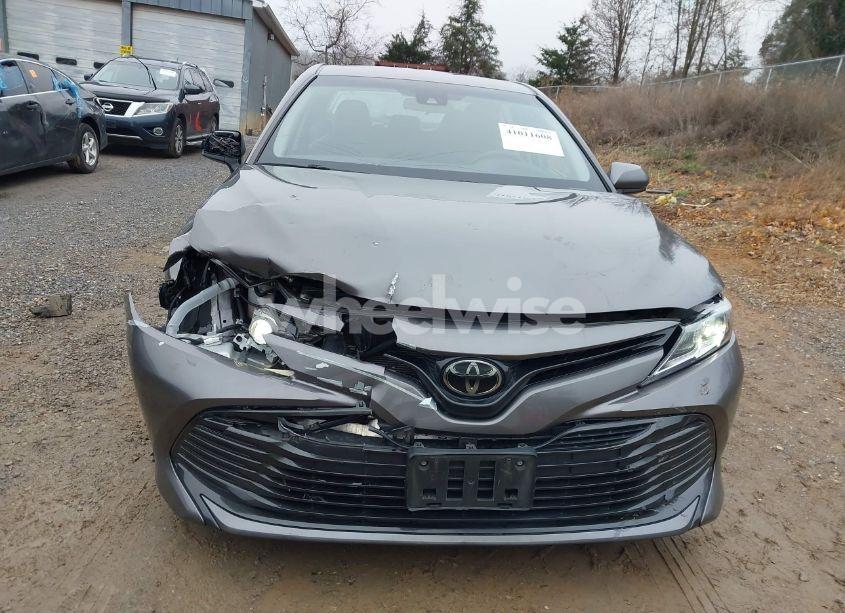 Photo 13 of 2019 Toyota Camry LE (VIN 4T1B11HK8KU166971)