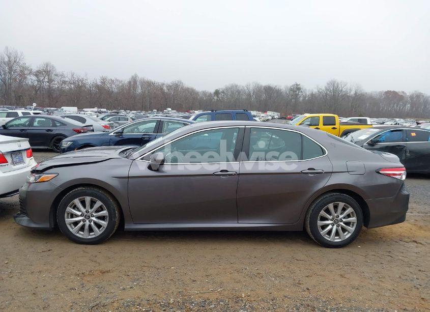 Photo 15 of 2019 Toyota Camry LE (VIN 4T1B11HK8KU166971)