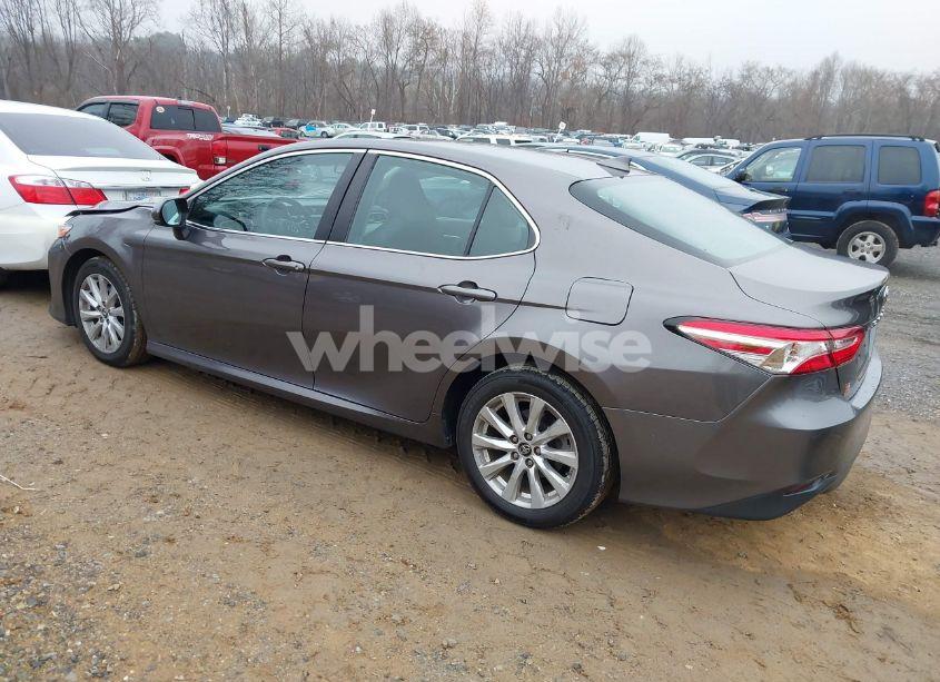 Photo 3 of 2019 Toyota Camry LE (VIN 4T1B11HK8KU166971)