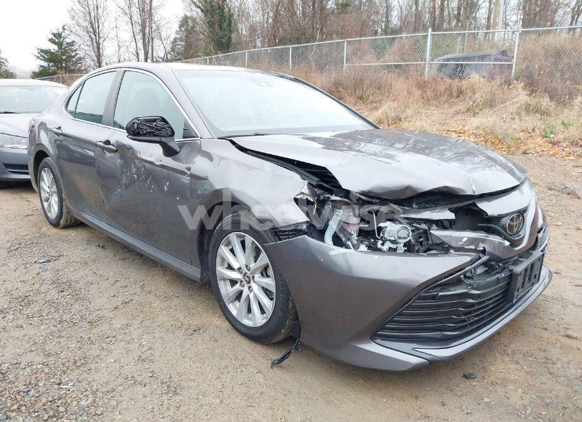 Photo 6 of 2019 Toyota Camry LE (VIN 4T1B11HK8KU166971)