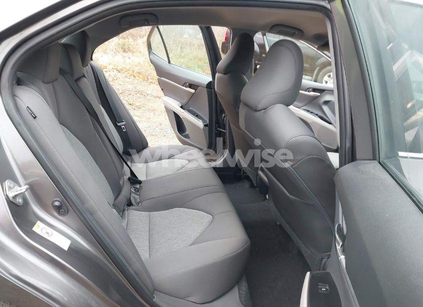 Photo 8 of 2019 Toyota Camry LE (VIN 4T1B11HK8KU166971)