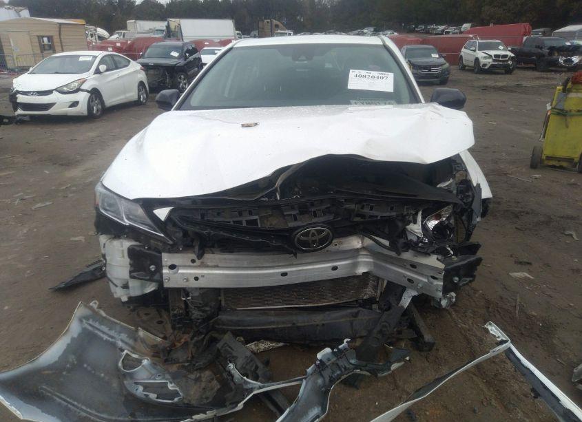 Photo 12 of 2019 Toyota Camry SE (VIN 4T1B11HK8KU167084)