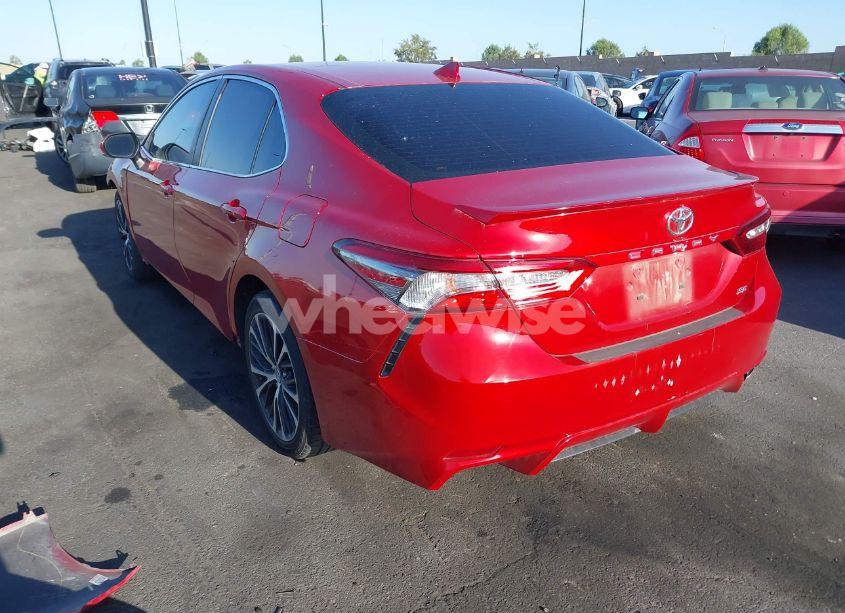 Photo 3 of 2019 Toyota Camry SE (VIN 4T1B11HK8KU174469)