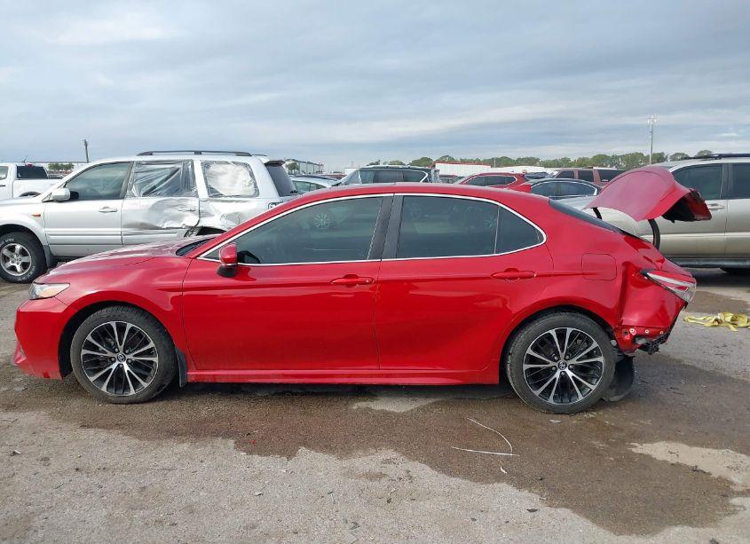 Photo 14 of 2019 Toyota Camry SE (VIN 4T1B11HK8KU177176)