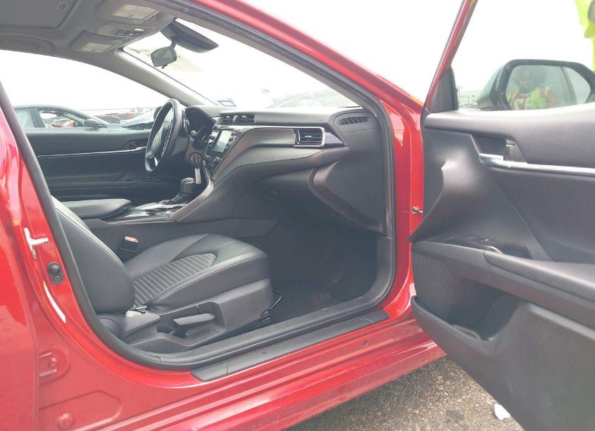 Photo 5 of 2019 Toyota Camry SE (VIN 4T1B11HK8KU177176)