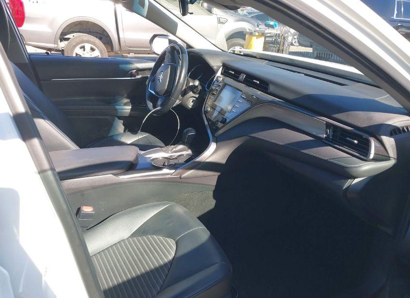 Photo 5 of 2019 Toyota Camry SE (VIN 4T1B11HK8KU178196)