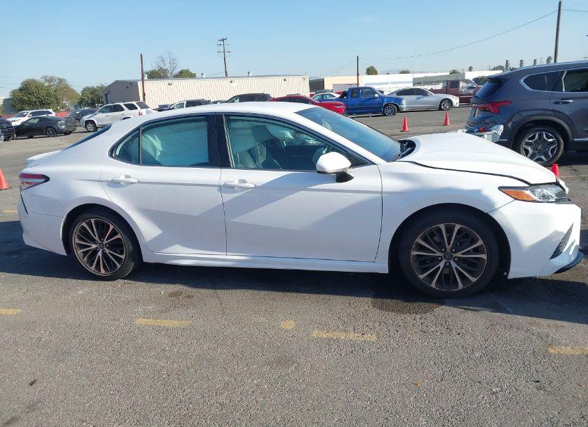 Photo 13 of 2019 Toyota Camry SE (VIN 4T1B11HK8KU180109)