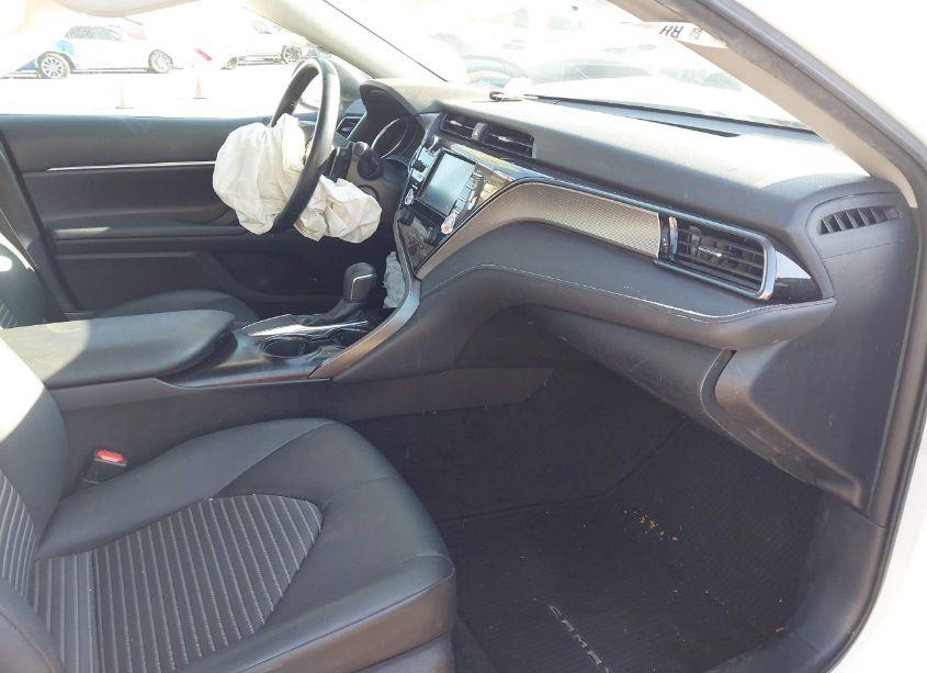 Photo 5 of 2019 Toyota Camry SE (VIN 4T1B11HK8KU180109)