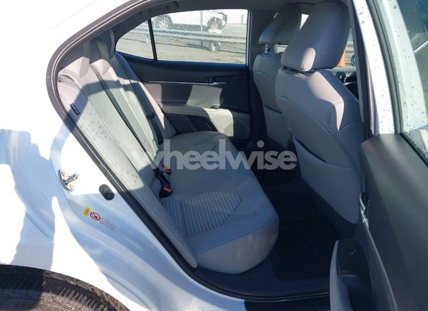 Photo 8 of 2019 Toyota Camry SE (VIN 4T1B11HK8KU181311)