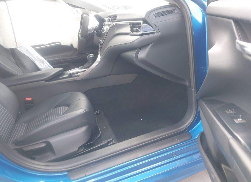 Photo 5 of 2019 Toyota Camry SE (VIN 4T1B11HK8KU187075)