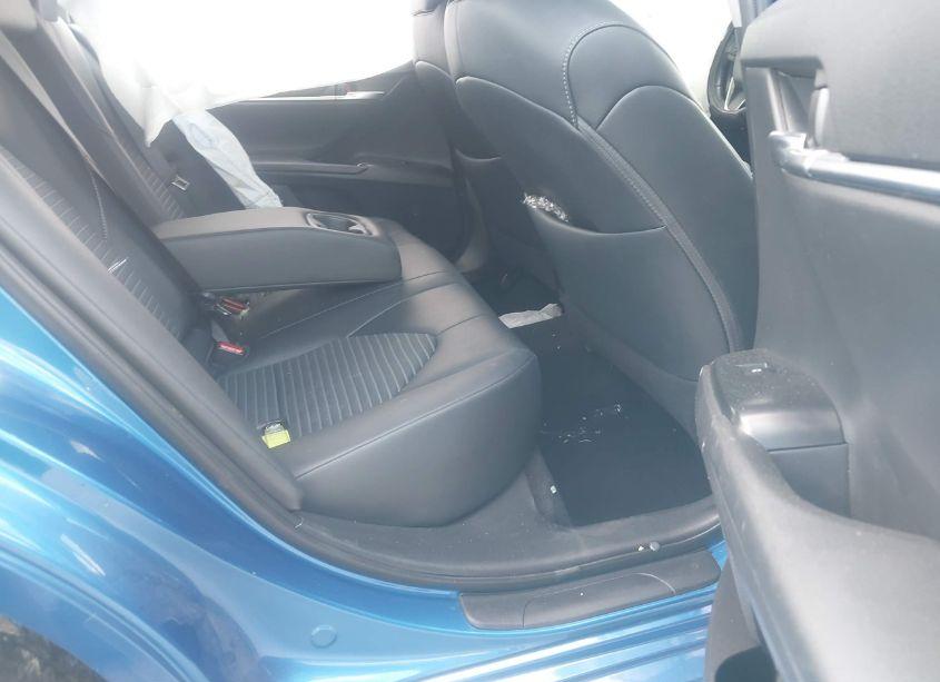 Photo 8 of 2019 Toyota Camry SE (VIN 4T1B11HK8KU187075)