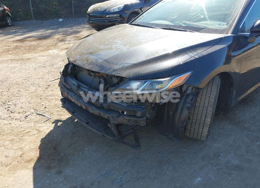 Photo 17 of 2019 Toyota Camry LE (VIN 4T1B11HK8KU191370)