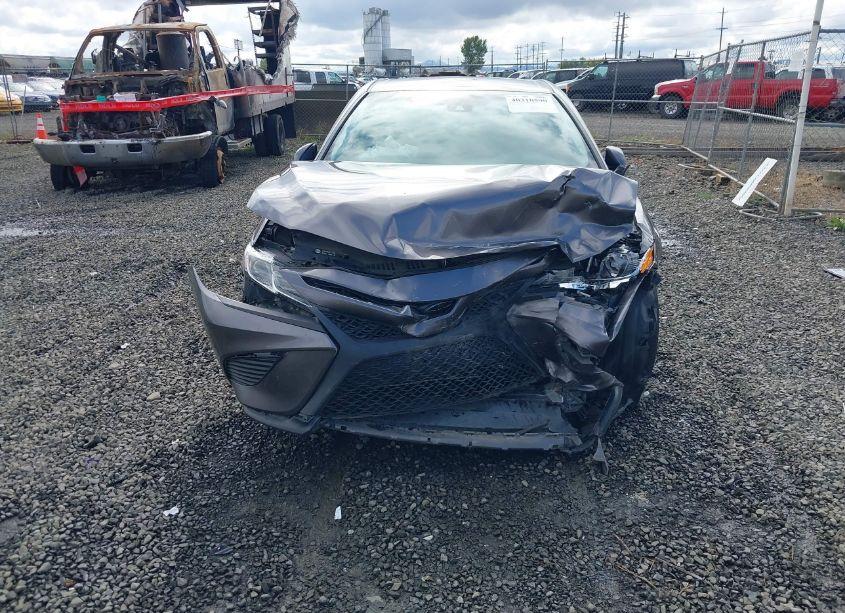 Photo 12 of 2019 Toyota Camry SE (VIN 4T1B11HK8KU206028)