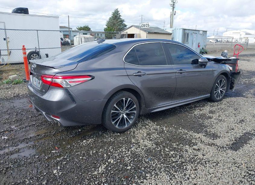 Photo 4 of 2019 Toyota Camry SE (VIN 4T1B11HK8KU206028)