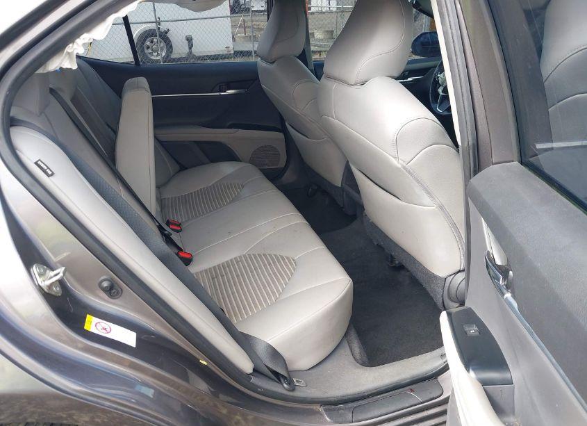 Photo 8 of 2019 Toyota Camry SE (VIN 4T1B11HK8KU206028)