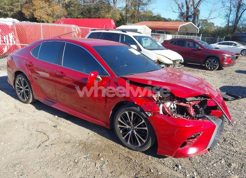 2019 Toyota Camry SE (VIN 4T1B11HK8KU214419) main photo