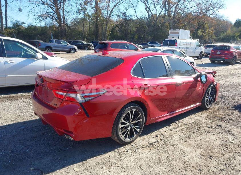 Photo 4 of 2019 Toyota Camry SE (VIN 4T1B11HK8KU214419)