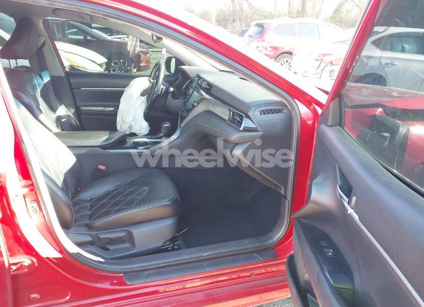 Photo 5 of 2019 Toyota Camry SE (VIN 4T1B11HK8KU214419)