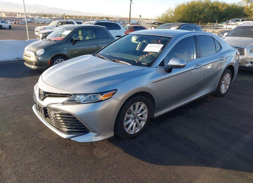 Photo 2 of 2019 Toyota Camry LE (VIN 4T1B11HK8KU219653)