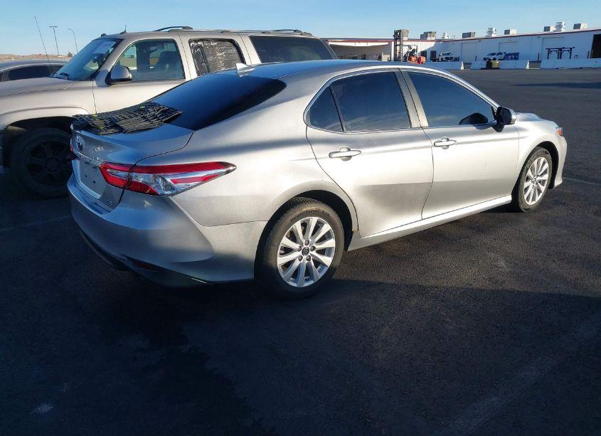 Photo 4 of 2019 Toyota Camry LE (VIN 4T1B11HK8KU219653)