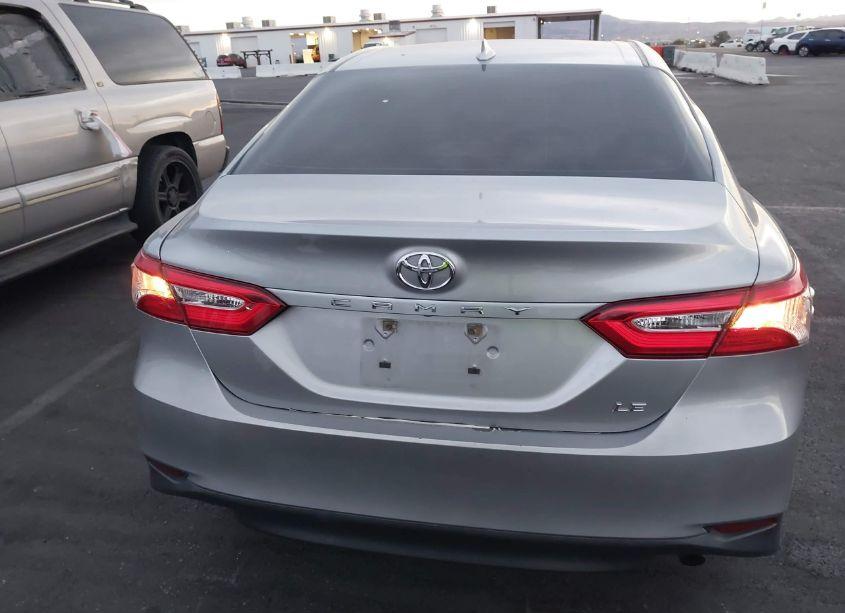Photo 6 of 2019 Toyota Camry LE (VIN 4T1B11HK8KU219653)