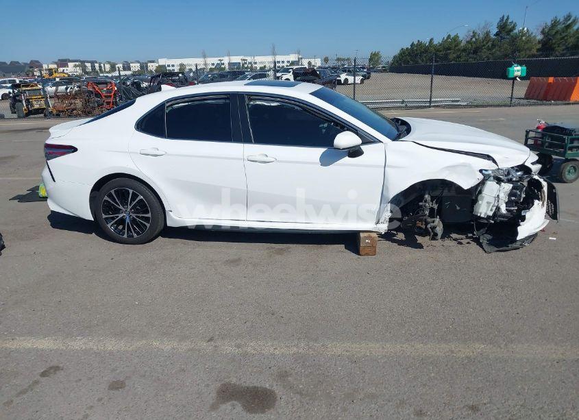 Photo 14 of 2019 Toyota Camry SE (VIN 4T1B11HK8KU220964)