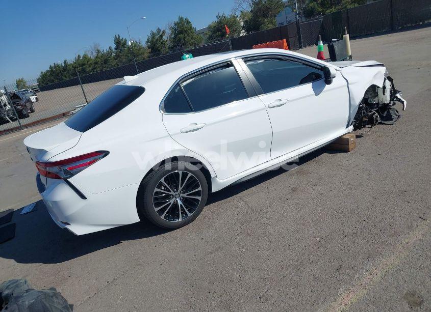 Photo 4 of 2019 Toyota Camry SE (VIN 4T1B11HK8KU220964)