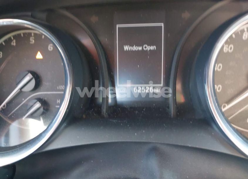 Photo 7 of 2019 Toyota Camry SE (VIN 4T1B11HK8KU220964)