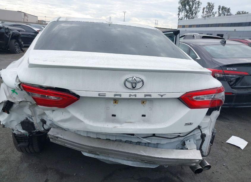 Photo 16 of 2019 Toyota Camry SE (VIN 4T1B11HK8KU223900)