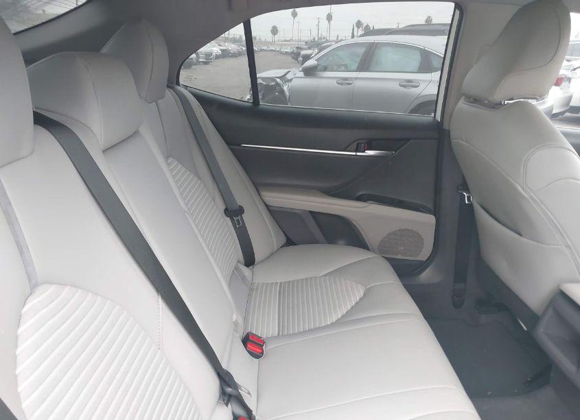 Photo 8 of 2019 Toyota Camry SE (VIN 4T1B11HK8KU223900)
