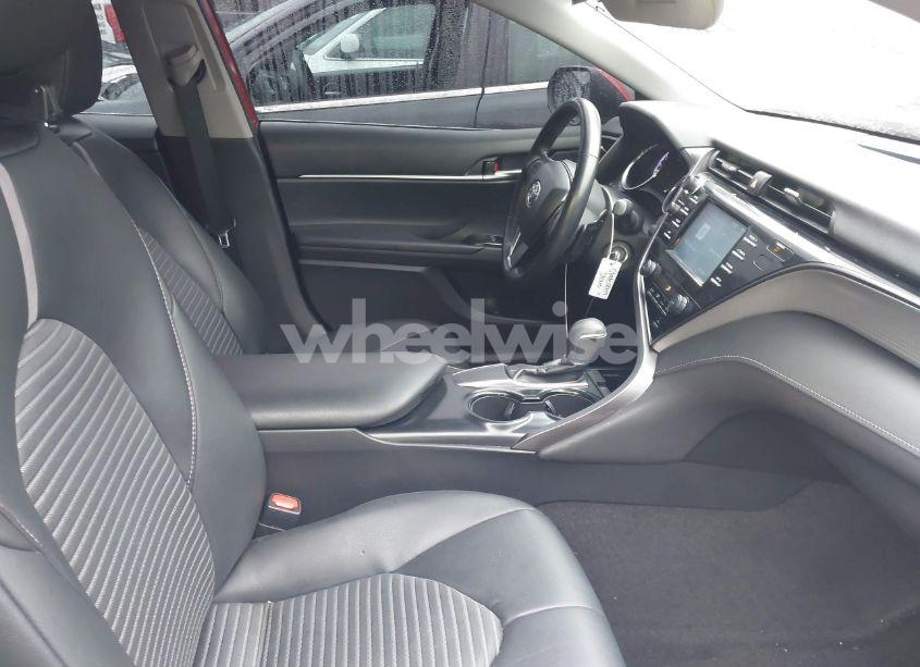 Photo 5 of 2019 Toyota Camry SE (VIN 4T1B11HK8KU224108)