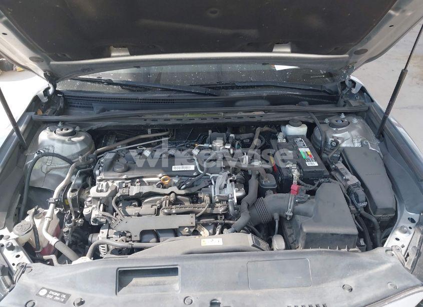 Photo 10 of 2019 Toyota Camry LE (VIN 4T1B11HK8KU228482)