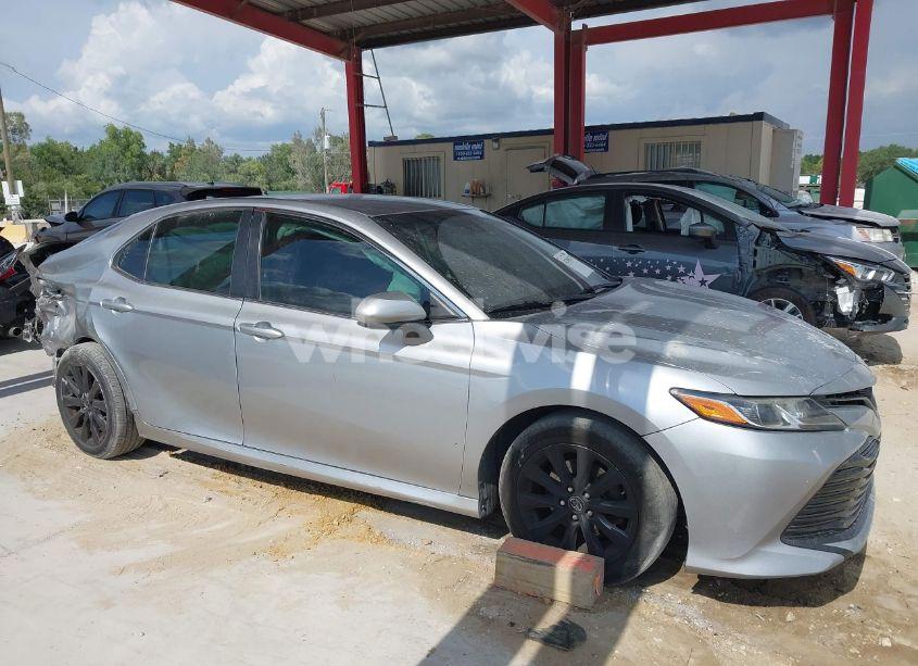 Photo 13 of 2019 Toyota Camry LE (VIN 4T1B11HK8KU228482)