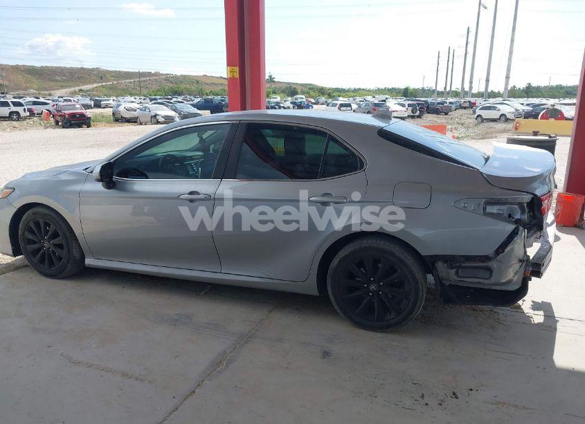 Photo 14 of 2019 Toyota Camry LE (VIN 4T1B11HK8KU228482)