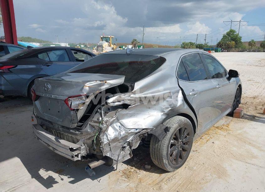 Photo 4 of 2019 Toyota Camry LE (VIN 4T1B11HK8KU228482)