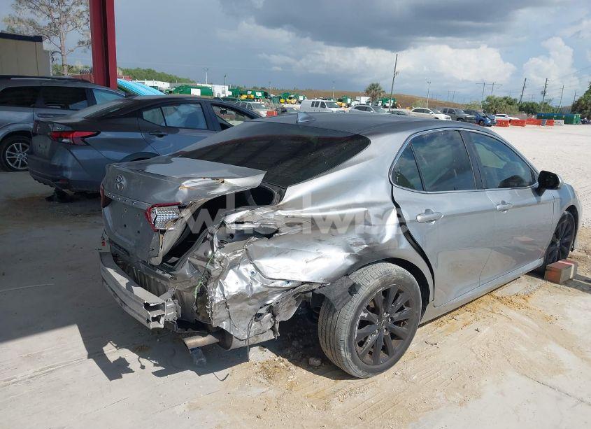 Photo 6 of 2019 Toyota Camry LE (VIN 4T1B11HK8KU228482)