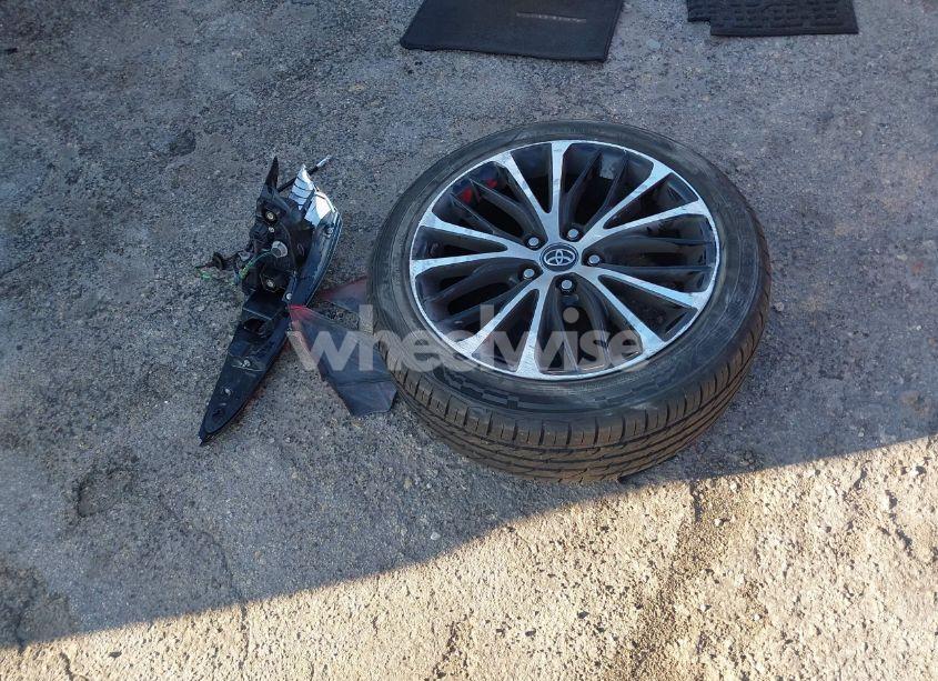 Photo 12 of 2019 Toyota Camry SE (VIN 4T1B11HK8KU231852)