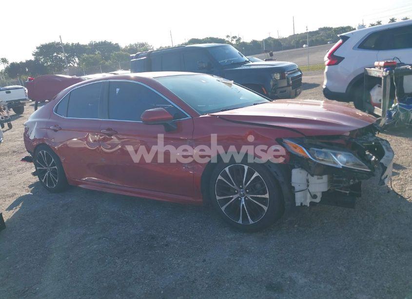 Photo 14 of 2019 Toyota Camry SE (VIN 4T1B11HK8KU231852)