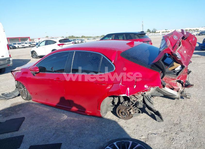 Photo 15 of 2019 Toyota Camry SE (VIN 4T1B11HK8KU231852)