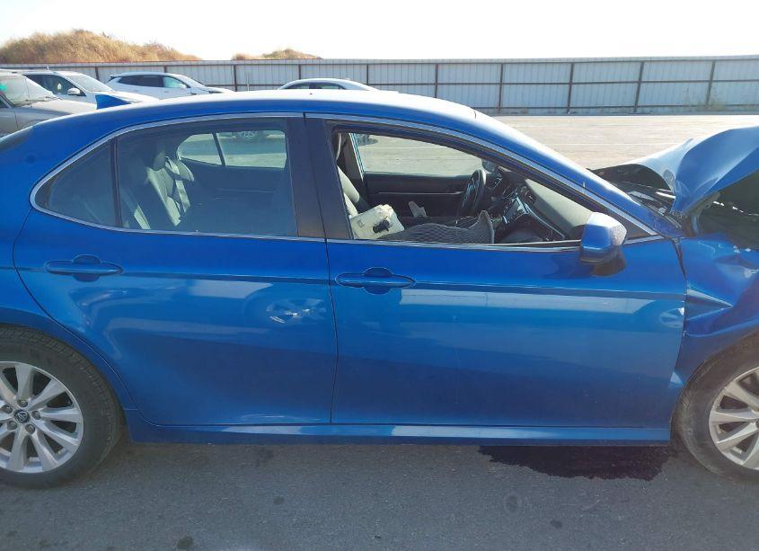 Photo 14 of 2019 Toyota Camry LE (VIN 4T1B11HK8KU237456)
