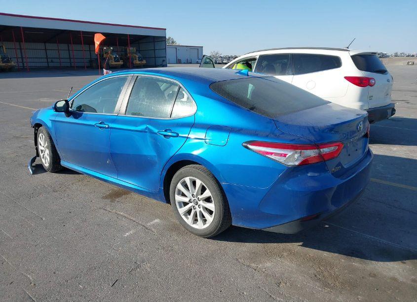 Photo 3 of 2019 Toyota Camry LE (VIN 4T1B11HK8KU237456)