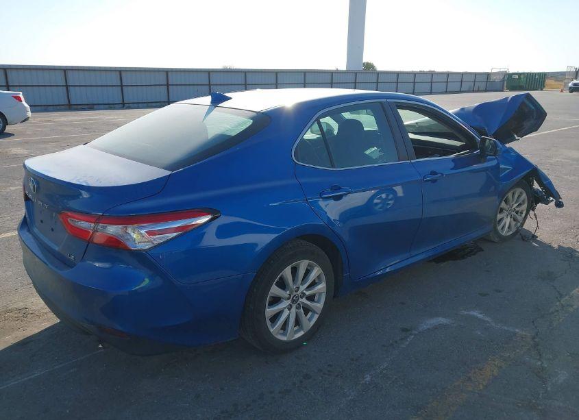 Photo 4 of 2019 Toyota Camry LE (VIN 4T1B11HK8KU237456)