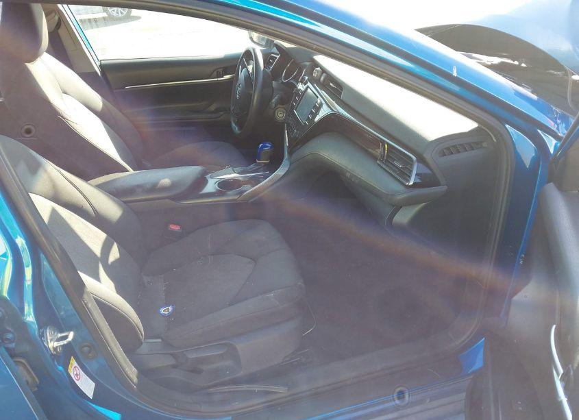 Photo 5 of 2019 Toyota Camry LE (VIN 4T1B11HK8KU237456)