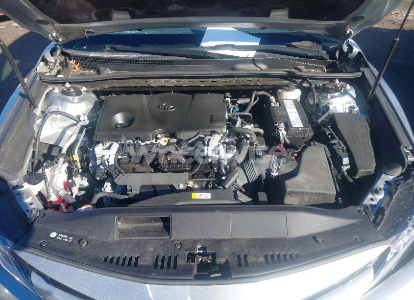 Photo 10 of 2019 Toyota Camry LE (VIN 4T1B11HK8KU242964)