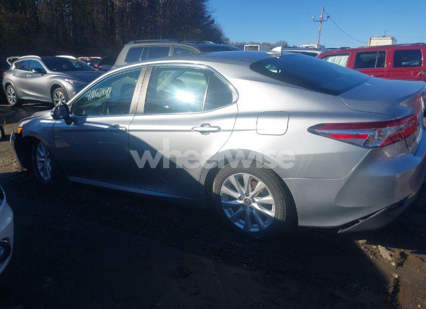 Photo 14 of 2019 Toyota Camry LE (VIN 4T1B11HK8KU242964)