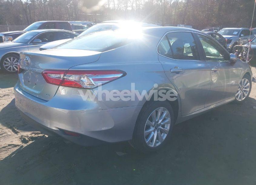 Photo 4 of 2019 Toyota Camry LE (VIN 4T1B11HK8KU242964)