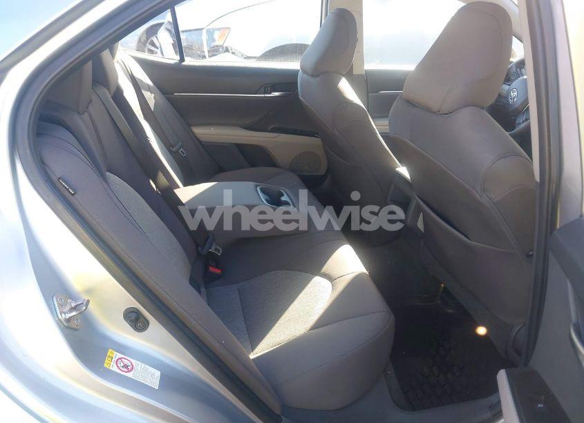 Photo 8 of 2019 Toyota Camry LE (VIN 4T1B11HK8KU242964)