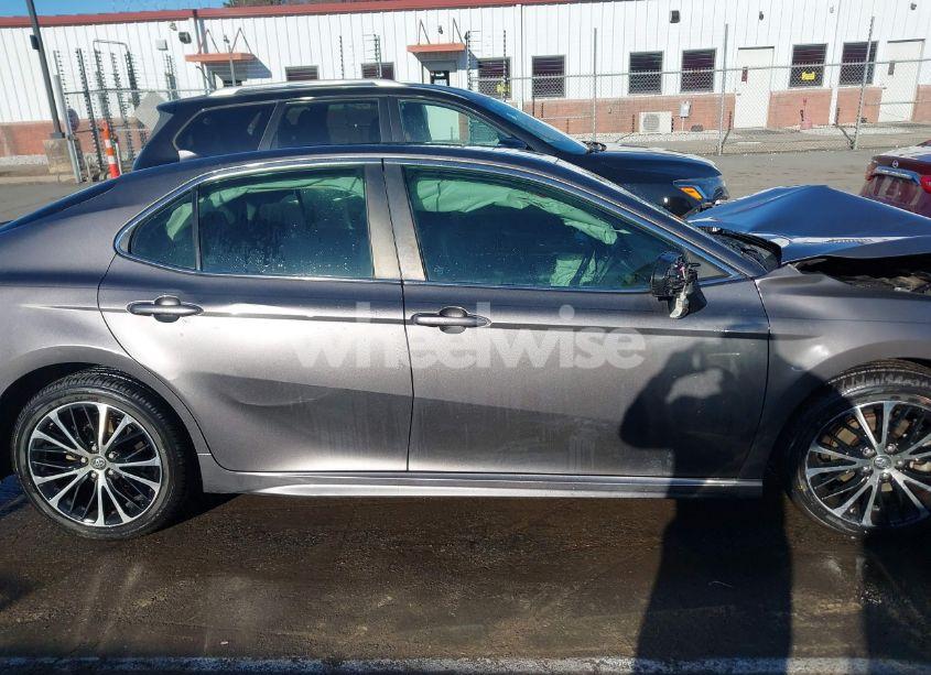 Photo 13 of 2019 Toyota Camry SE (VIN 4T1B11HK8KU248618)